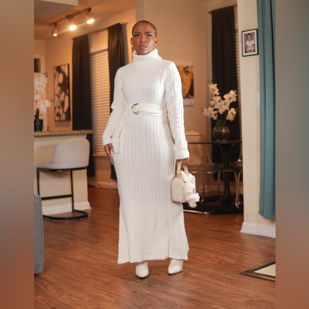 Turtleneck Cable-Knit Long Sleeve Maxi Dress - White